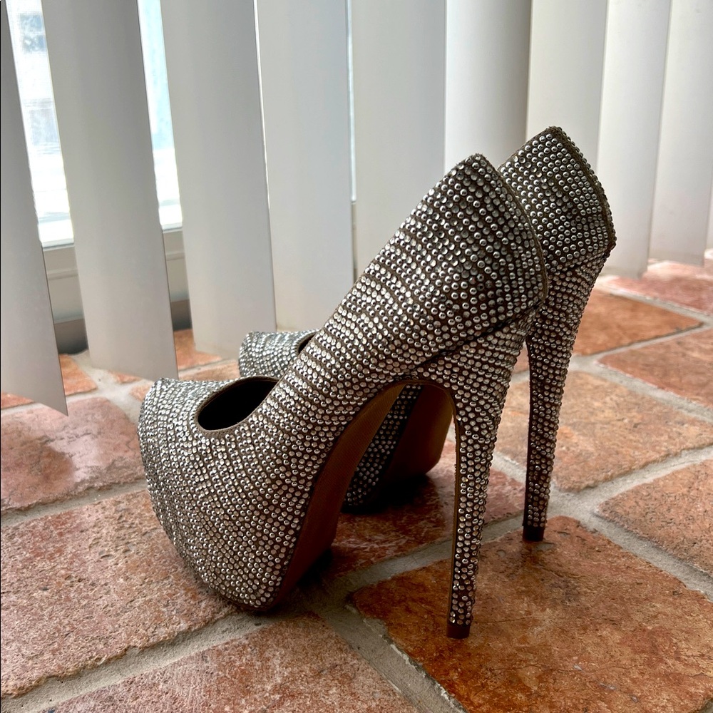 Steve Madden Dyvinal Platform Heel Size 8